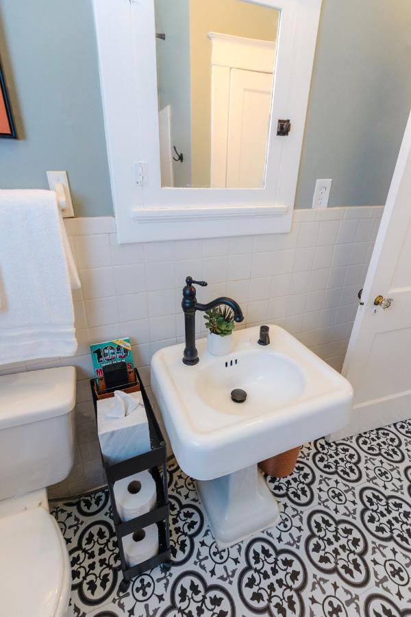 Historic Revival 2Br Midtown Memphis Free Parking Fast Wifi Free Parking Yes Pets Villa Exterior foto